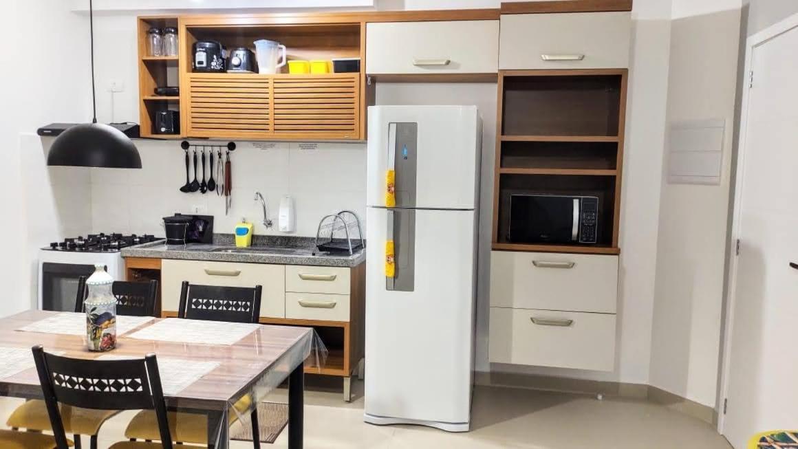 Apto Centro Ubatuba Com Varanda Gourmet, Suite E Piscina المظهر الخارجي الصورة